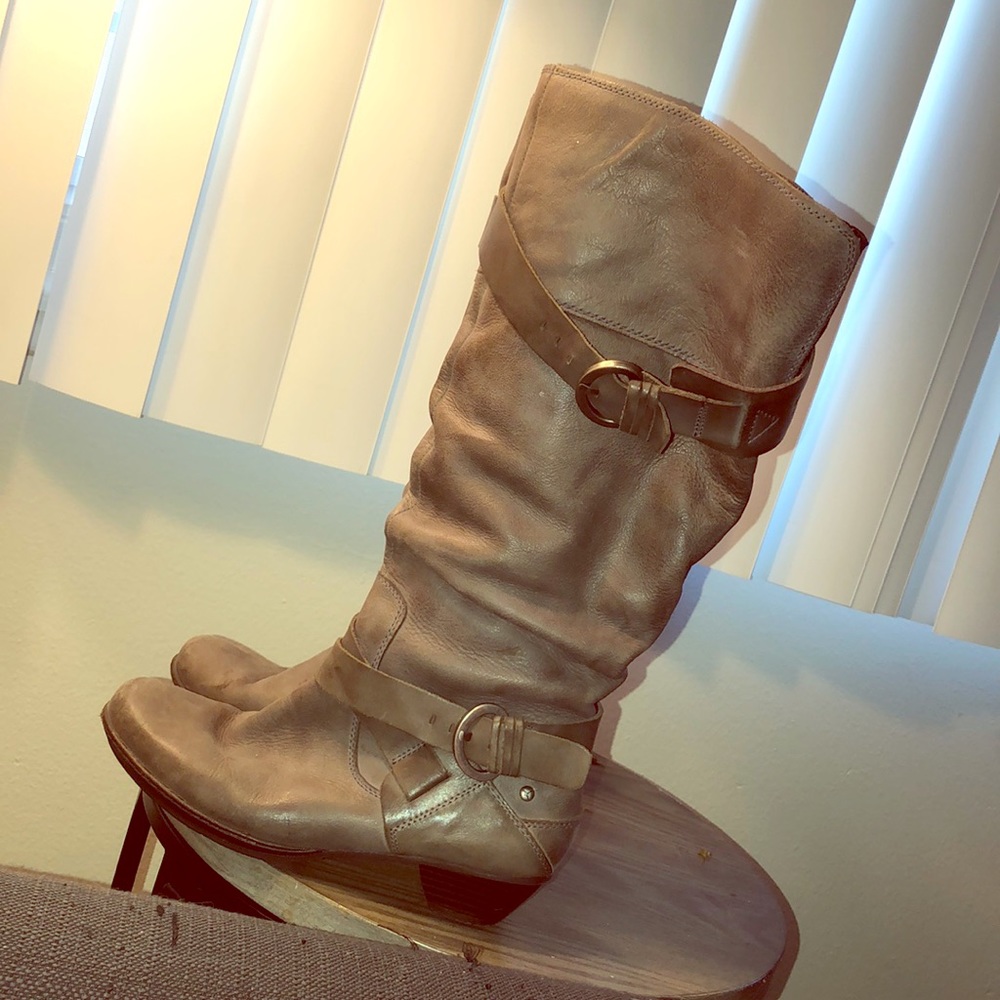 Pikolinos, grey tall boot